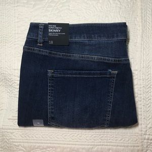 BNWT Lane Bryant Super Stretch Skinny Jeans Sz 18